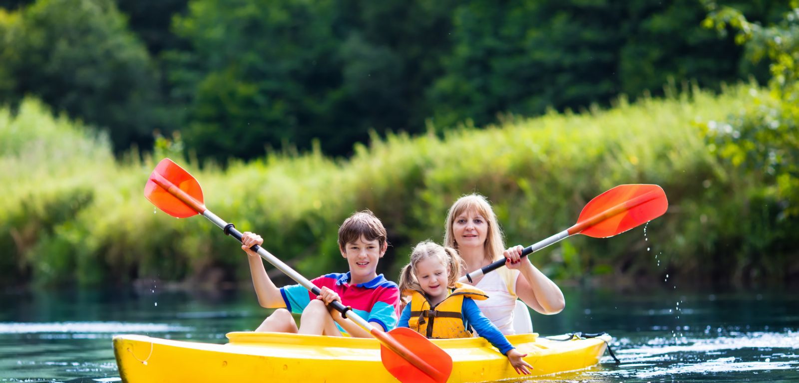 Best-Tandem-Kayak-for-Family