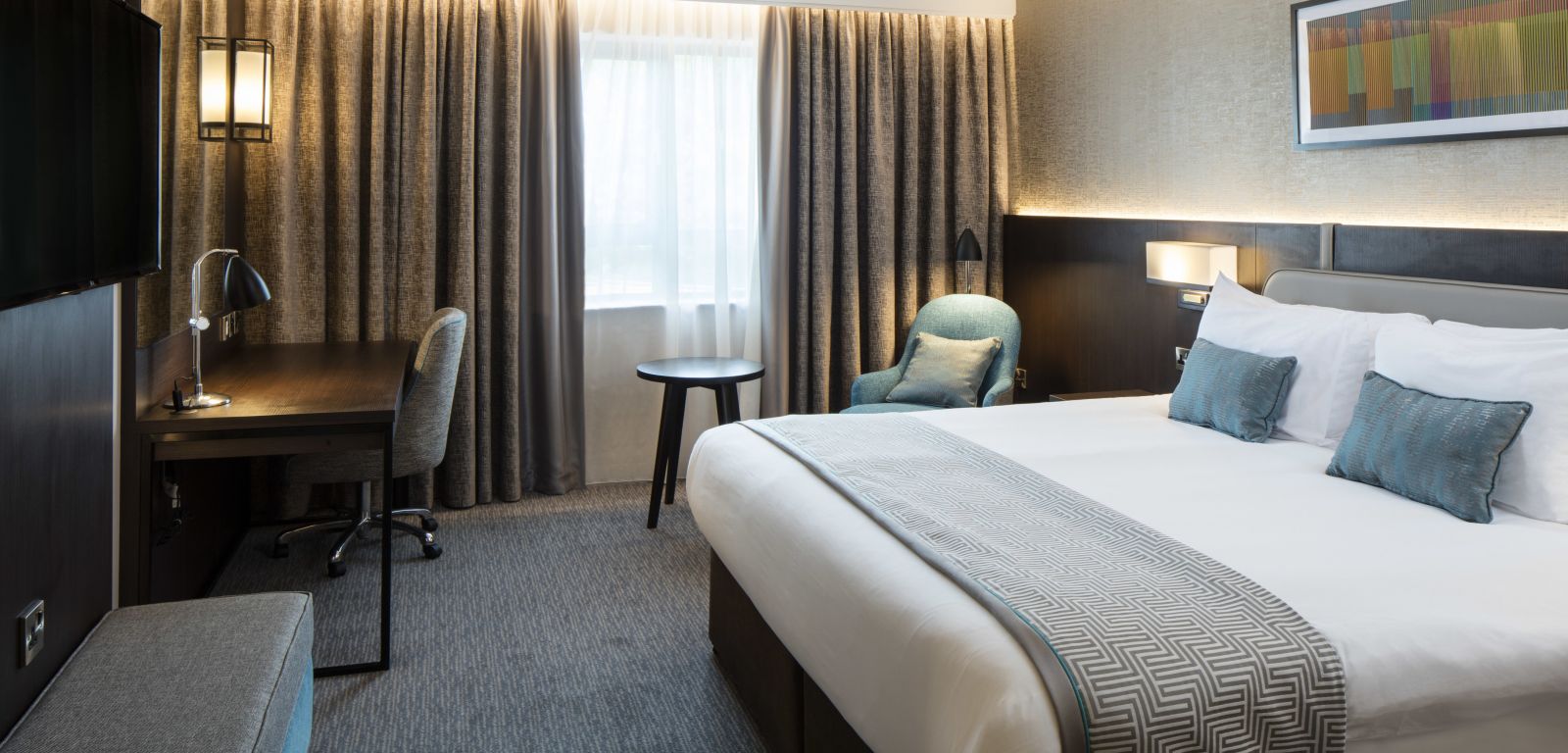 New luxurious bedroom at Crowne Plaza Belfast