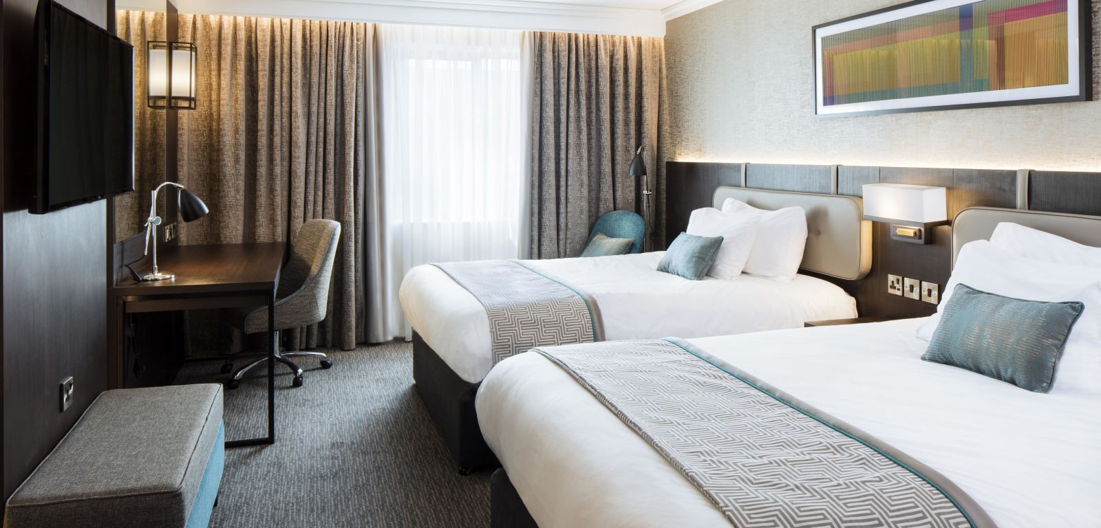 new luxurious interconnecting bedroom at Crowne Plaza Belfast