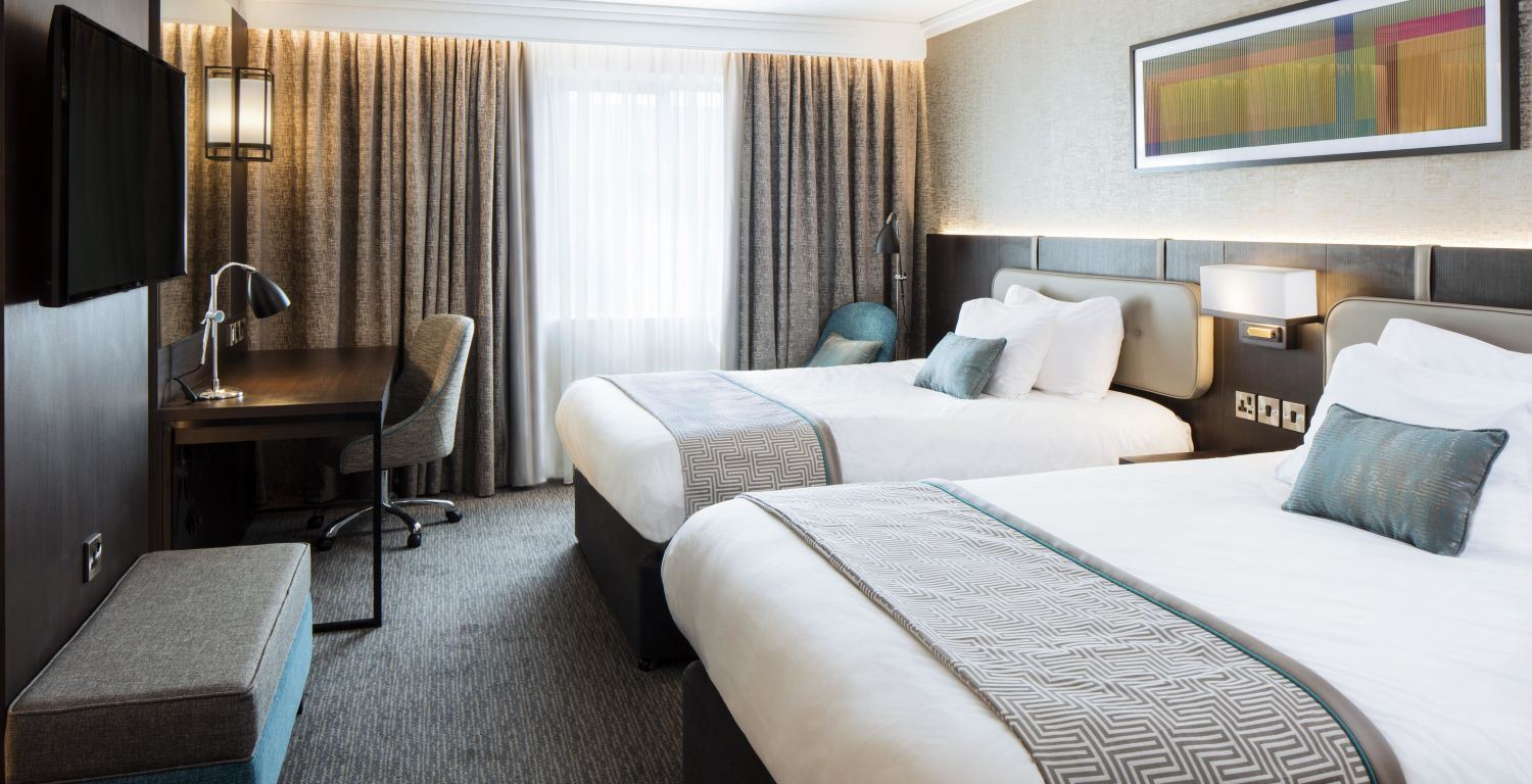 new luxurious twin bedroom at Crowne Plaza Belfast