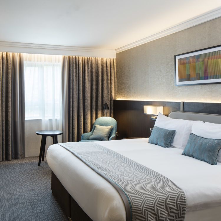 New luxurious king bedroom at Crowne Plaza Belfast